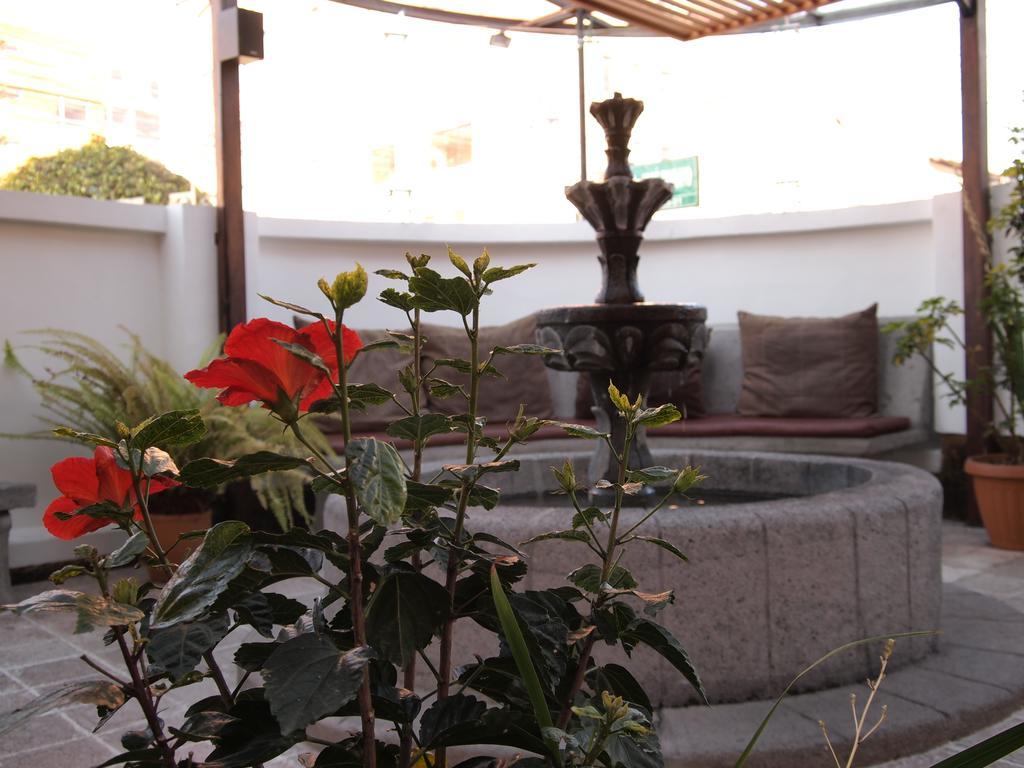 Hotel Fuente De Piedra I Quito Exterior foto