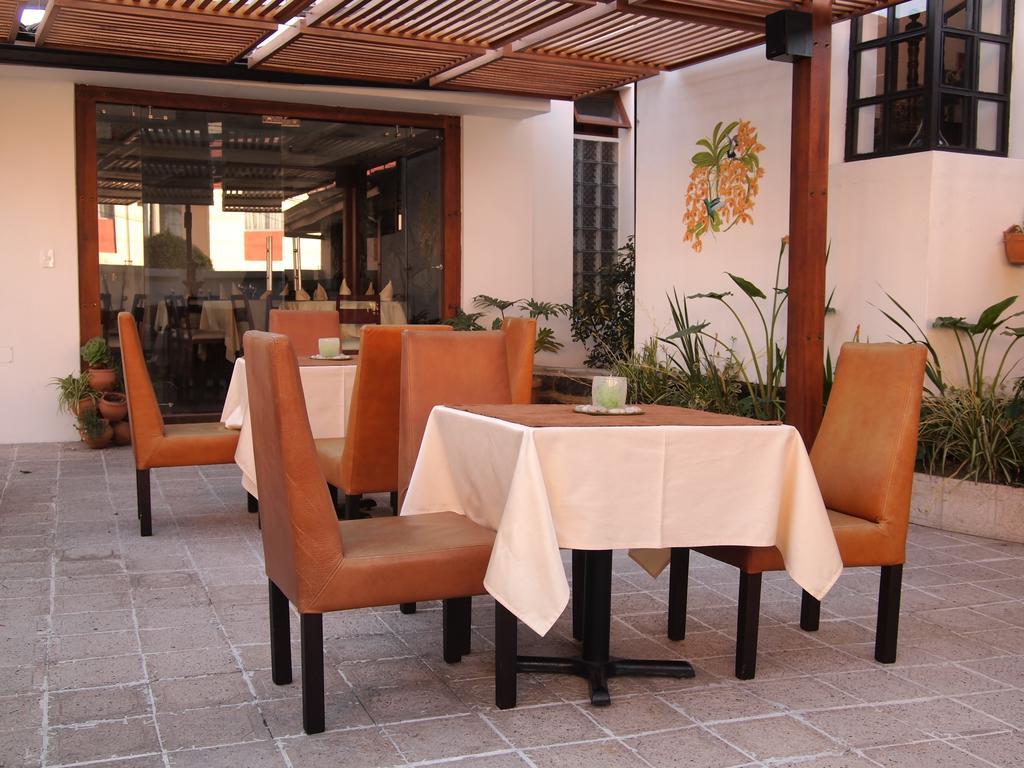 Hotel Fuente De Piedra I Quito Exterior foto