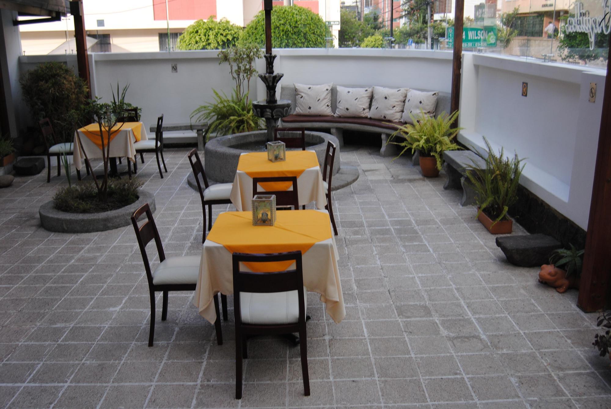 Hotel Fuente De Piedra I Quito Exterior foto