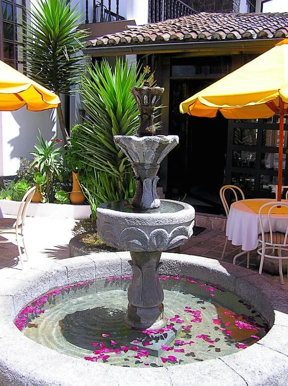 Hotel Fuente De Piedra I Quito Exterior foto