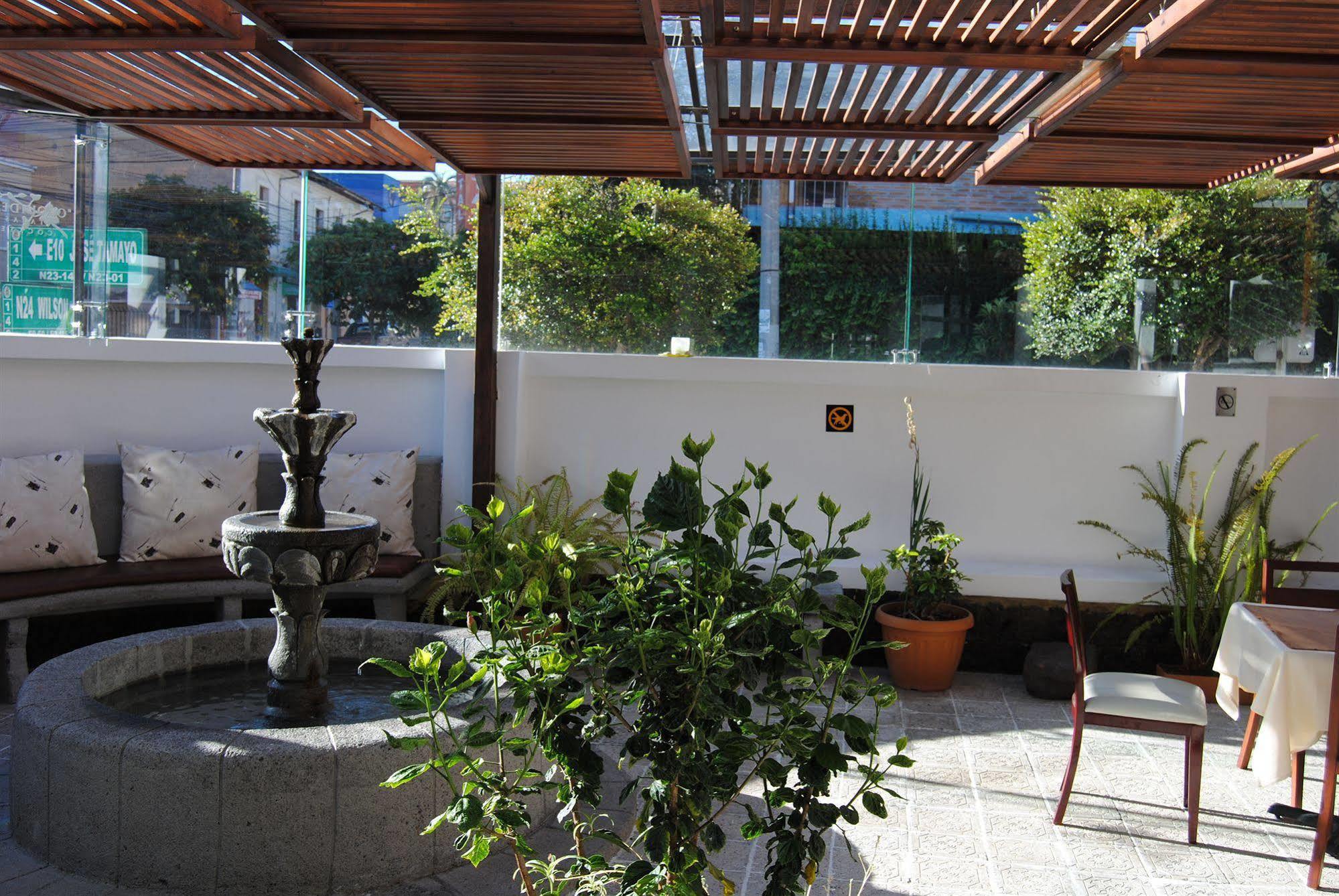 Hotel Fuente De Piedra I Quito Exterior foto